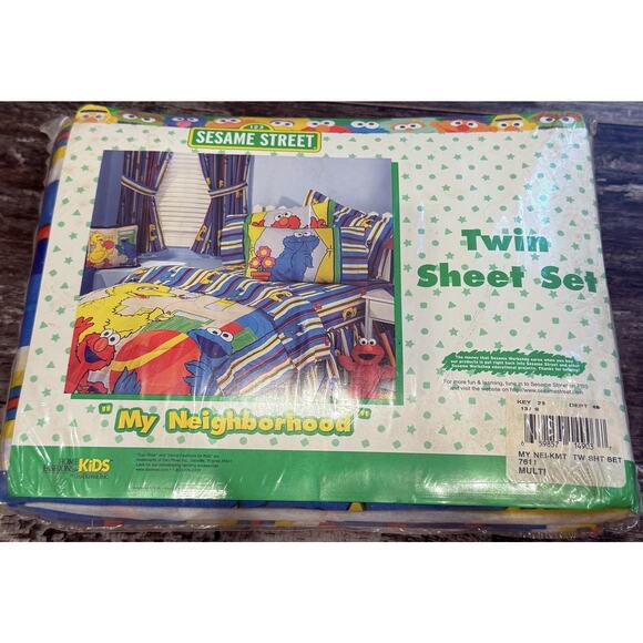 Vintage‎ Sesame Street Twin Sheet Set 2000 Elmo Cookie Monster My Neighborhood - Picture 9 of 9